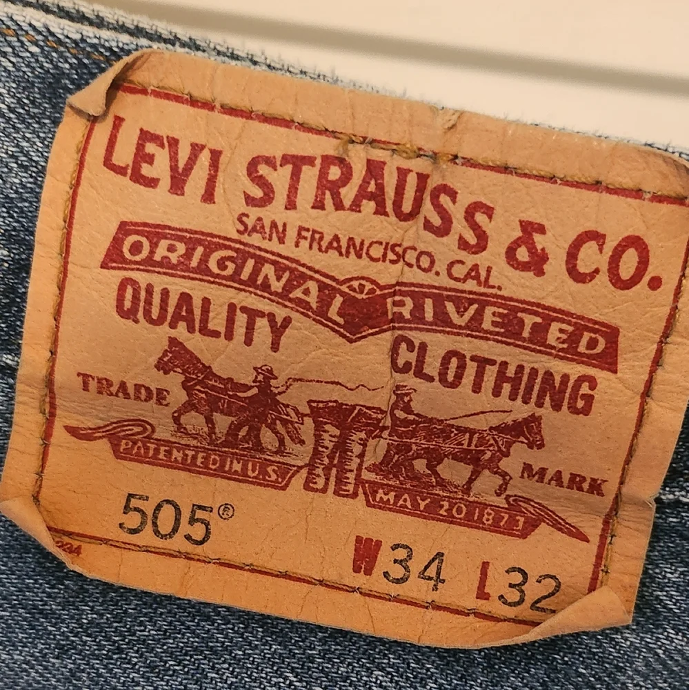 Levi's 505 Men's Regular Fit Jeans Size 34 X 32 Regular Wash